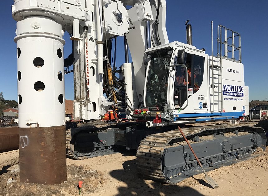 Bauer BG 24 drilling 1200mmØ piles