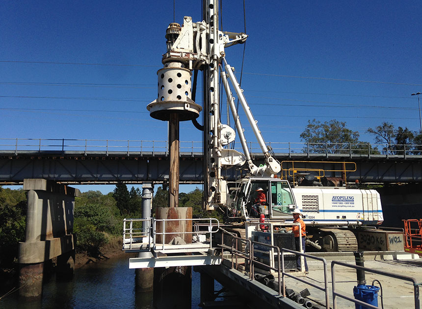 Bauer BG28 drilling on Avopiling's fabricated working platform