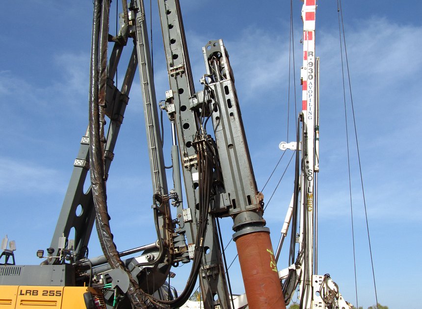 Liebherr LRB255 mounted with 9 tonne hammer