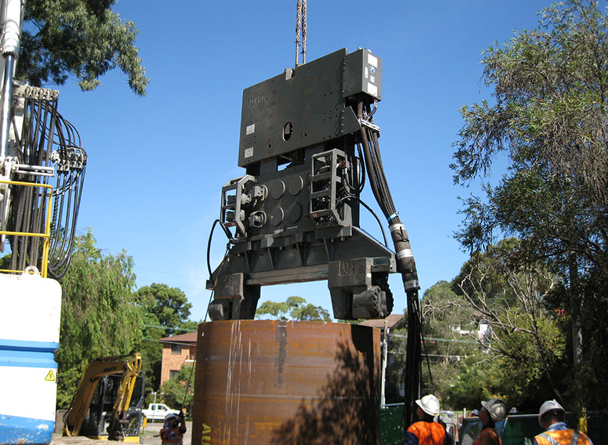 40 VML driving 2.55 dia casing  in Carlton, NSW.